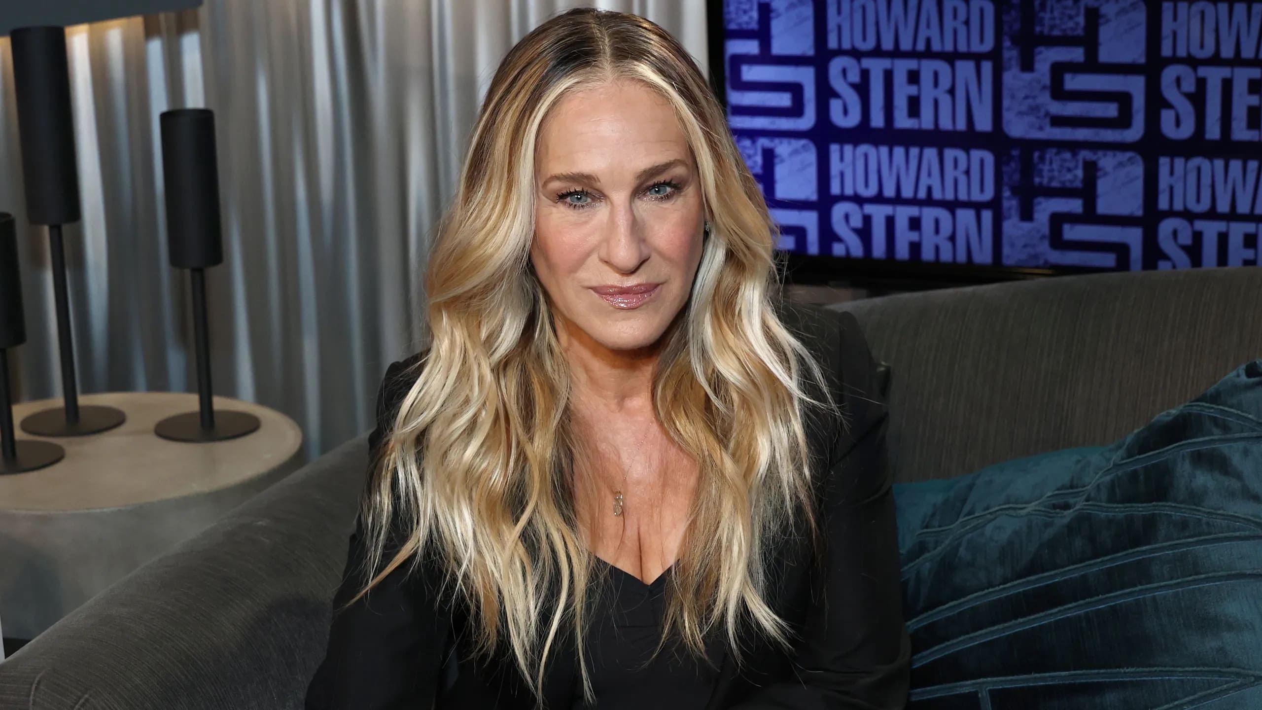 El elegante gesto de Sarah Jessica Parker frente a la reina Camila