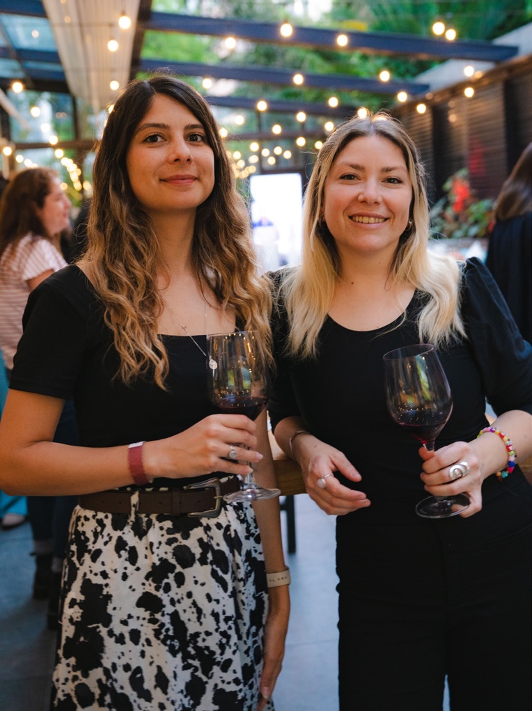 Camila y Nikole Alcaide