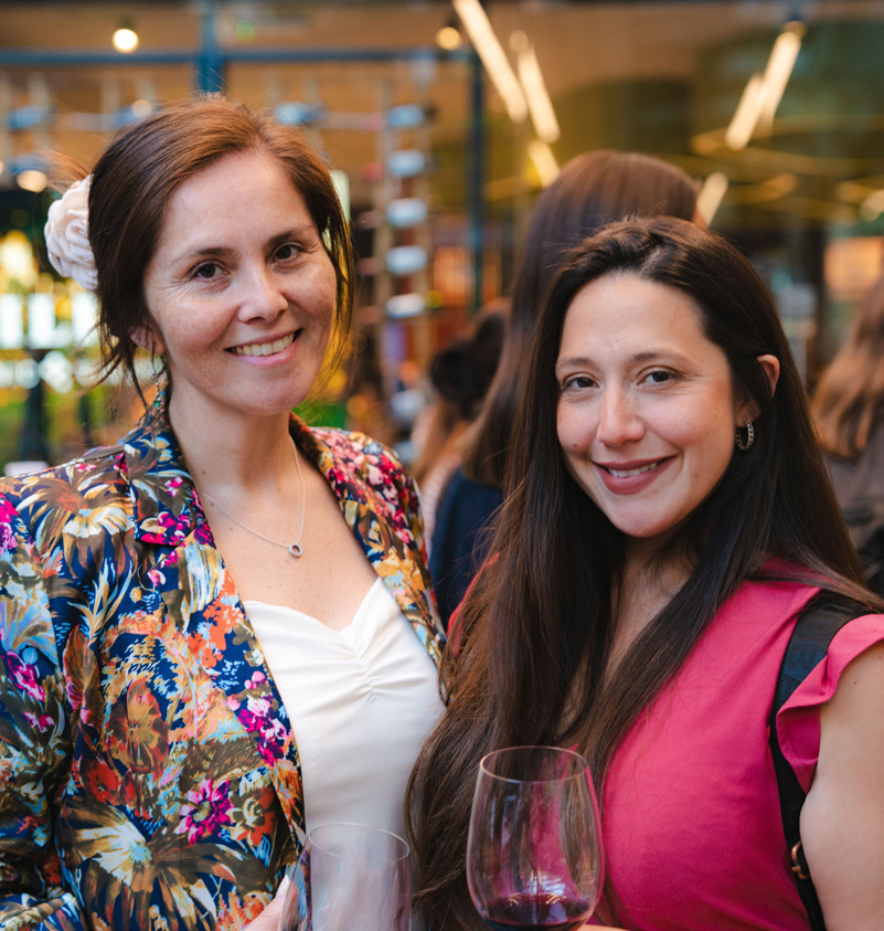 Carmen Gloria González y Trinidad Barros