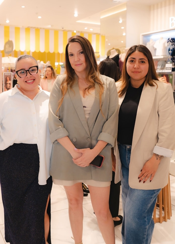 Raiza Muñoz, Alejandra Espinoza y Kaila Piña