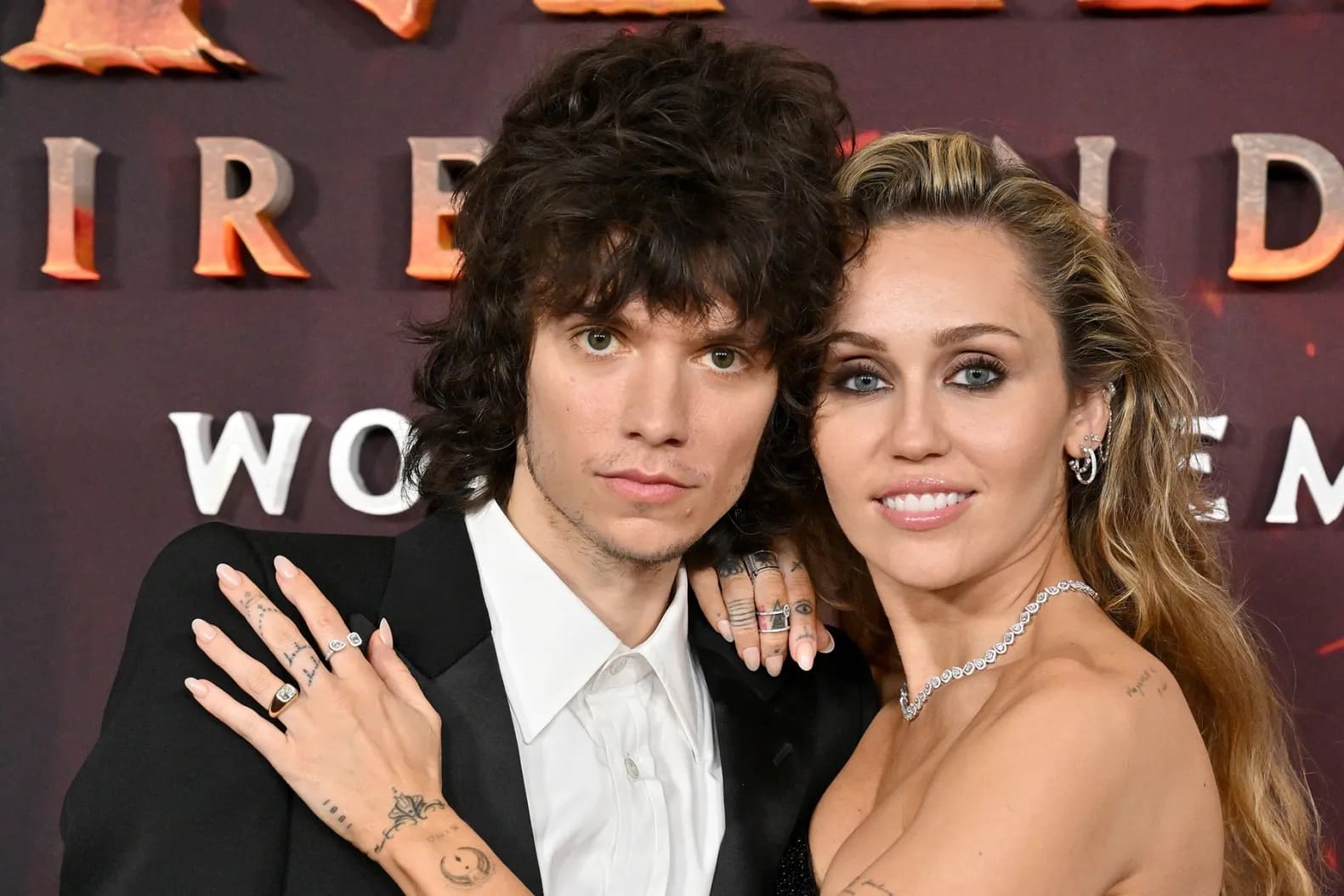 Miley Cyrus se compromete con Maxx Morando tras cuatro años juntos