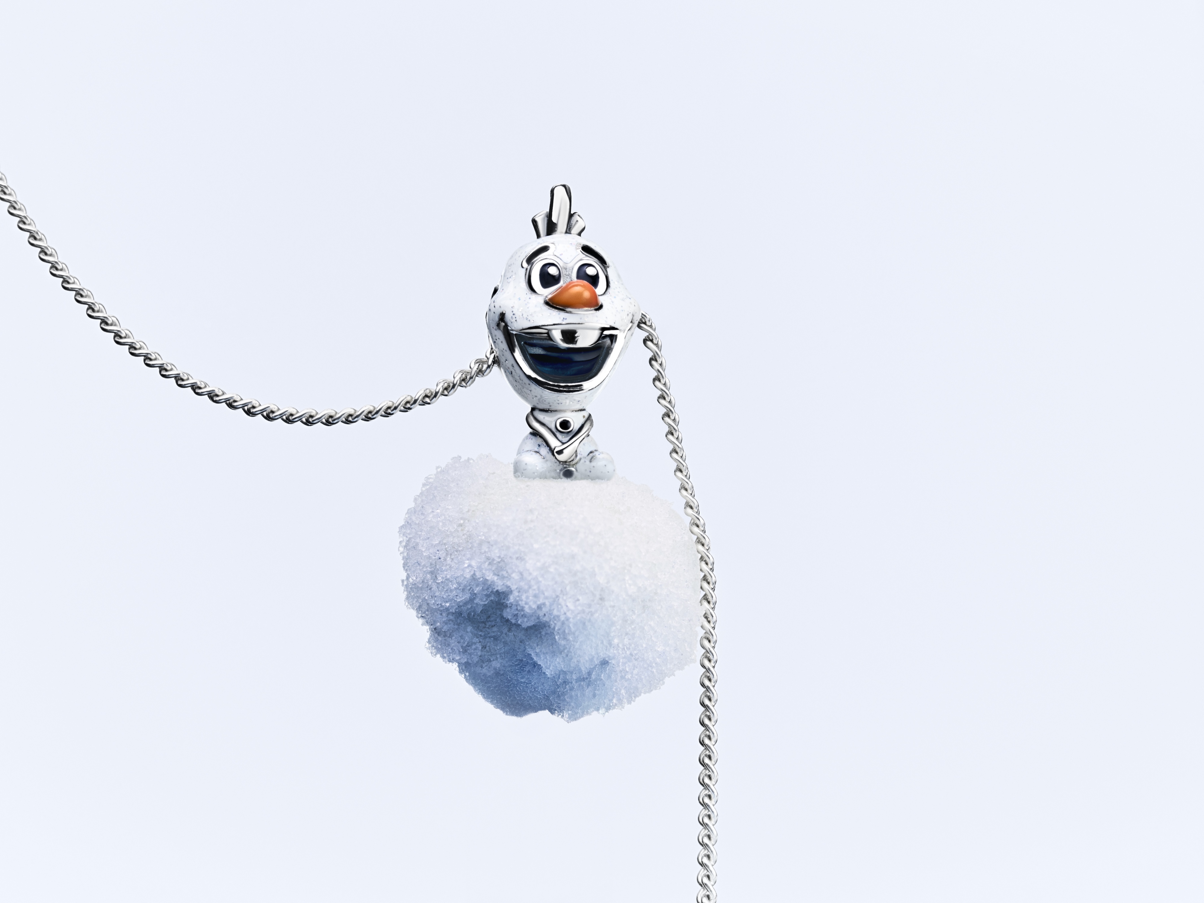 Pandora presenta Disney Frozen, una colección que celebra el encanto y la fuera interior