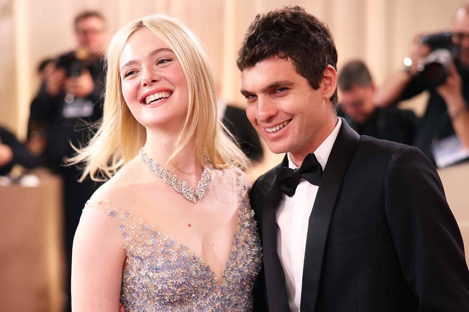 Quién es Gus Wenner, el novio de Elle Fanning con quien proyecta su futuro