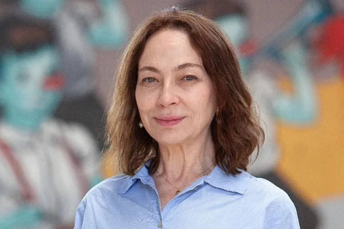 Quién es Adriano, el hijo de Patricia Rivadeneira que hoy destaca como historiador