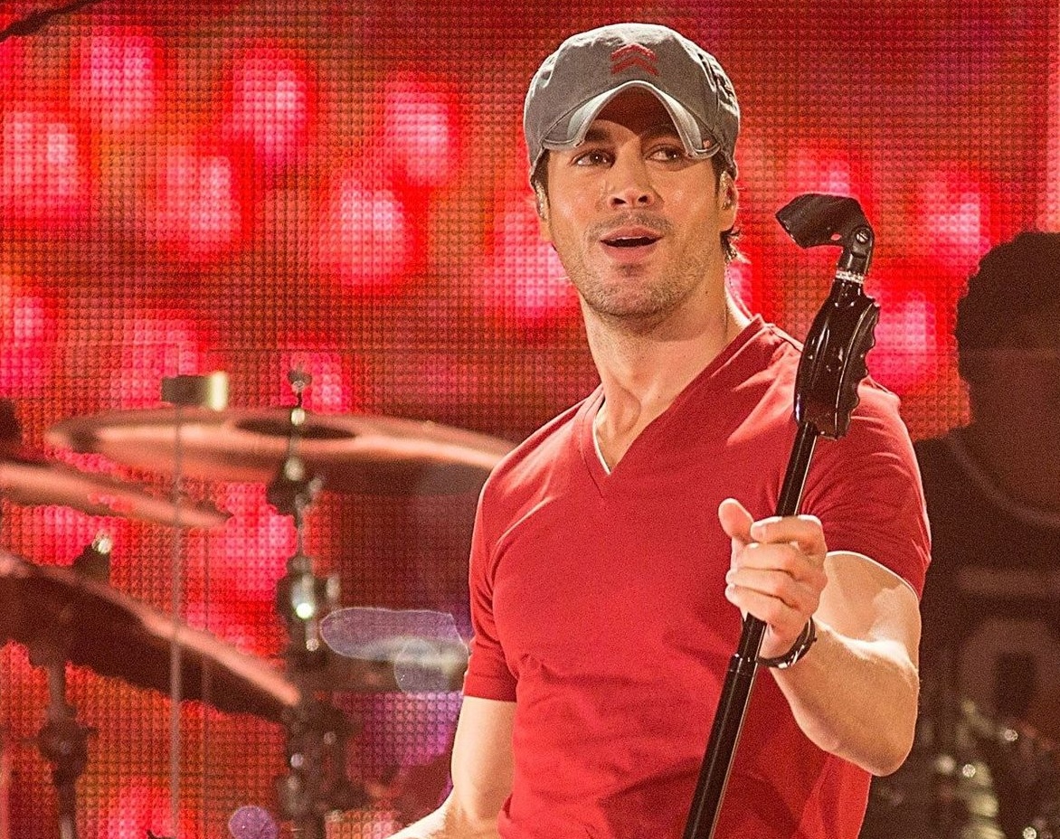 La actitud de Enrique Iglesias ante el escándalo de su padre, Julio Iglesias