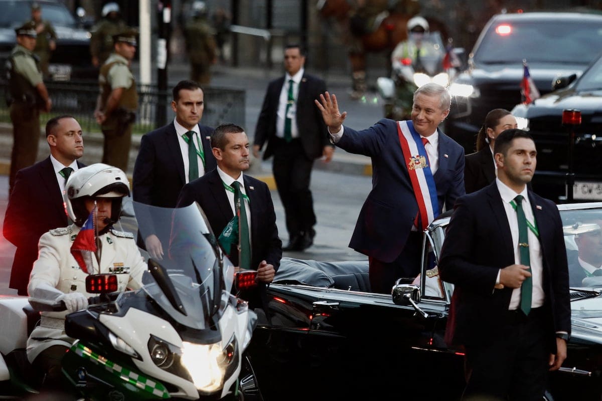 El Ford Galaxie del cambio de mando y su inesperado vínculo con Isabel II