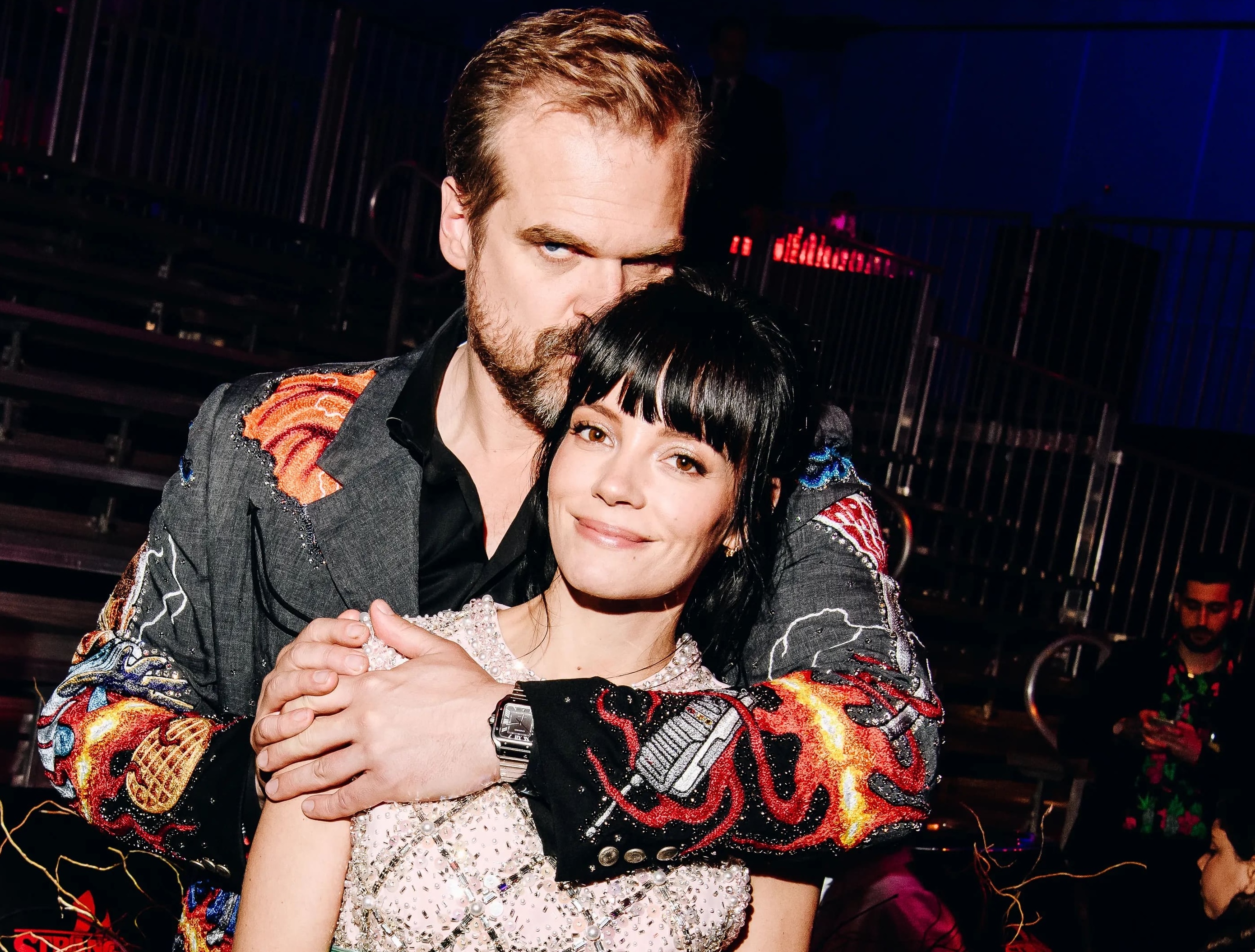 Lily Allen se viste con las “boletas” de la infidelidad de David Harbour