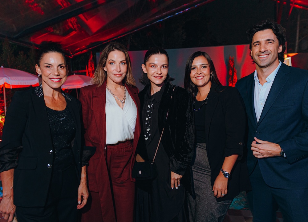 Catalina Edwards, Tere Irarrázabal, Javiera Jordán, Loreto Bastías y Santiago Jasminoy. 