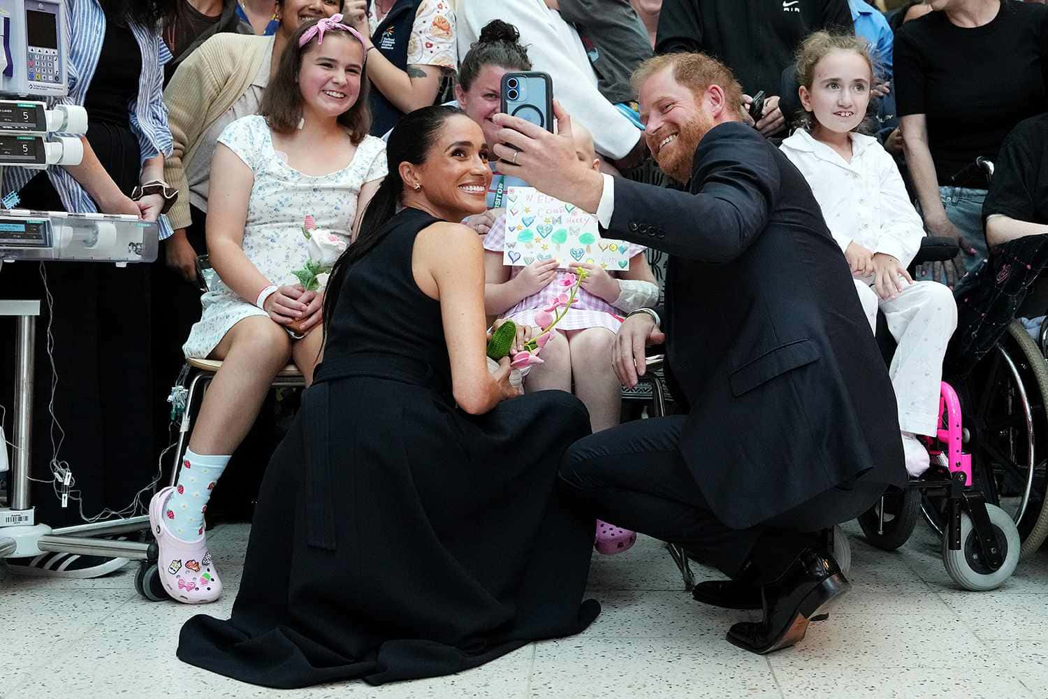 Meghan y Harry llegan a Australia en su primera visita desde 2018