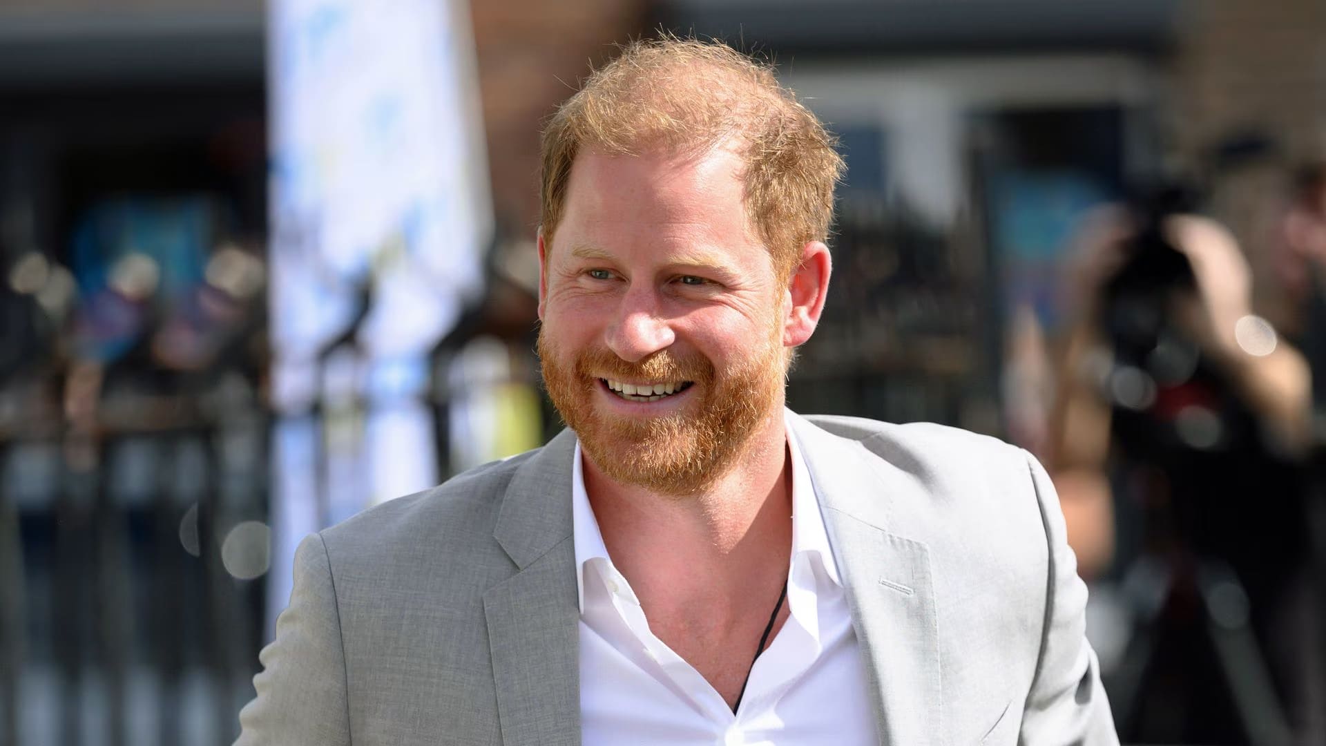 Príncipe Harry se reúne en jornada de esquí con Justin Trudeau y Eileen Gu