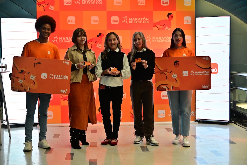 Maratón de Santiago: Entrega de 35 mil tarjetas Bip! y extensión horaria de Metro