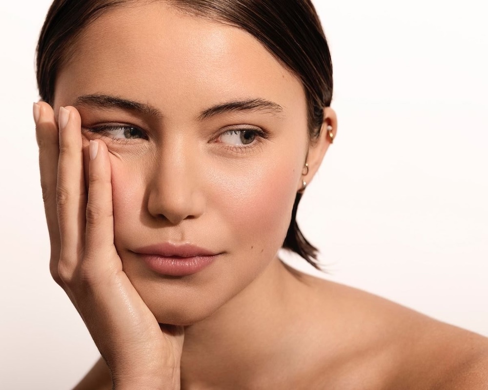 Llega a Chile el ritual coreano que promete reducir ojeras en 15 días