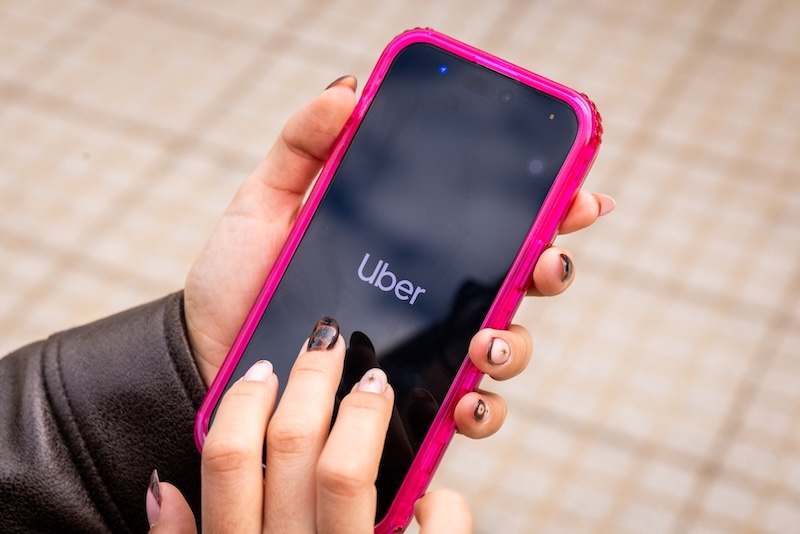 Lanzan Uber Mujeres en Chile, función que permitirá a mujeres elegir viajes con conductoras
