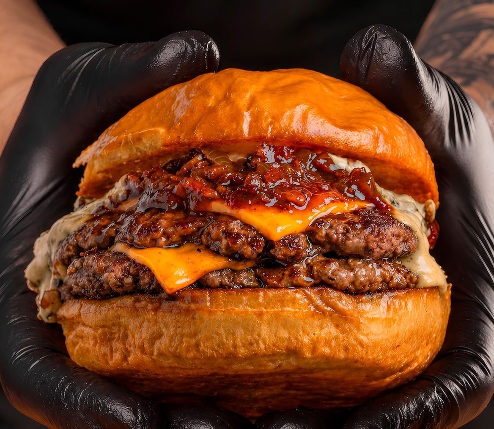 Día de la hamburguesa se celebra con promociones