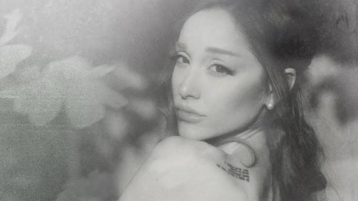 Ariana Grande estrena “Petal”, su álbum más personal