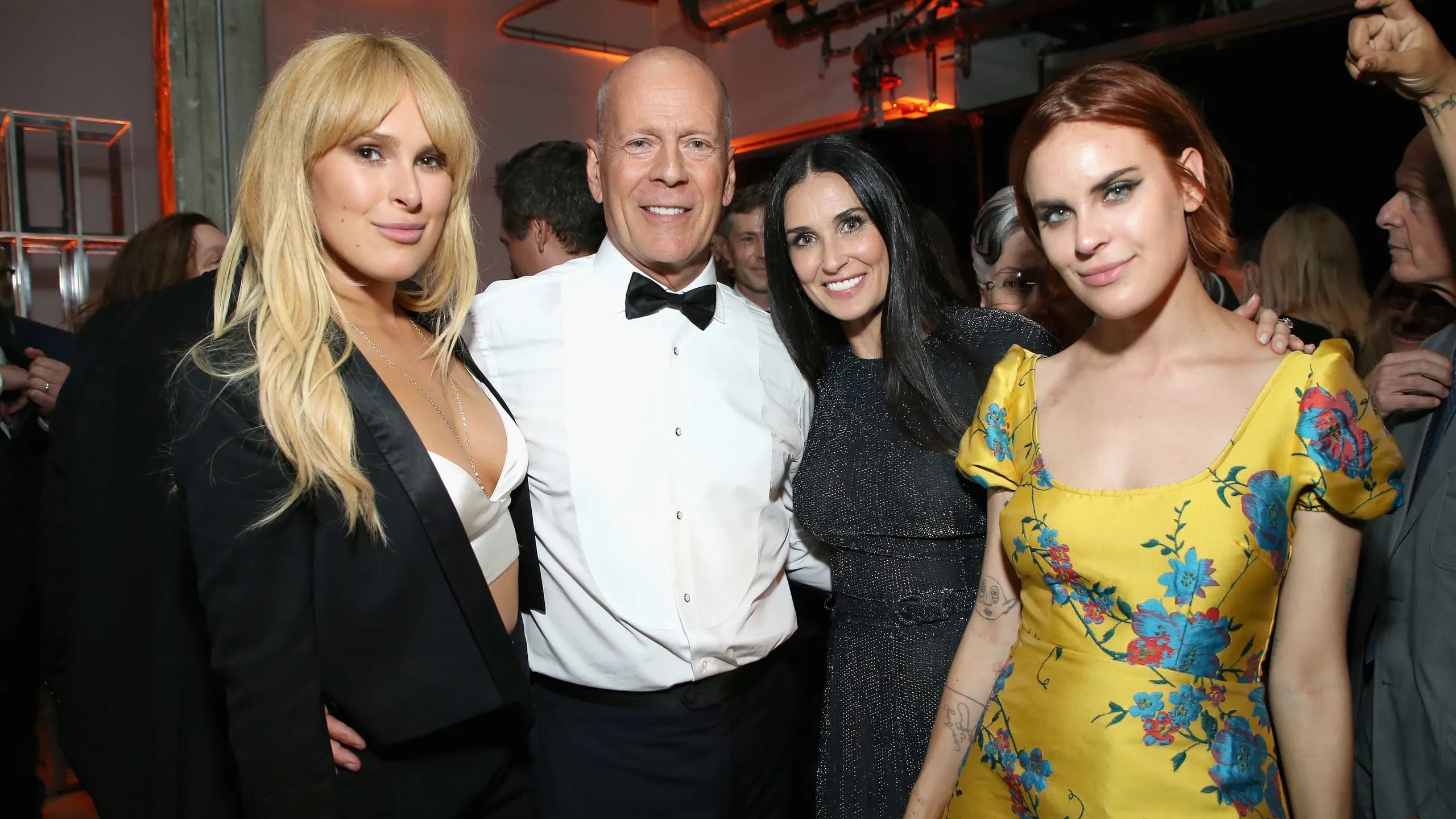 Tallulah Willis se casa con un vestido inspirado en su madre