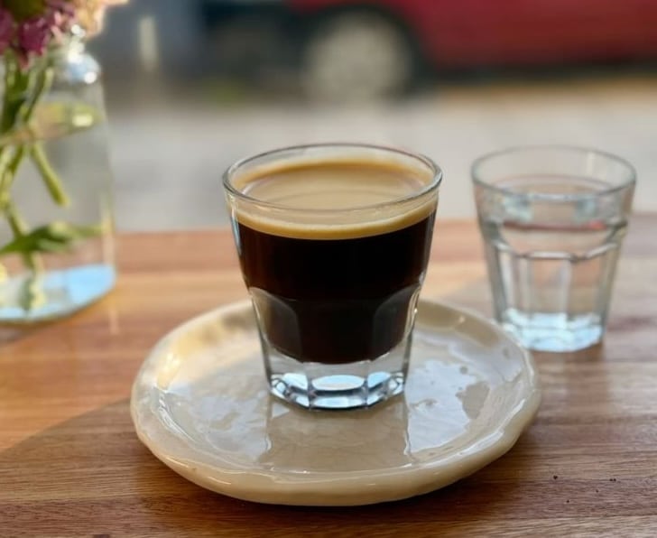 ¿Sabes por qué se le dice “americano” al café? Un nombre que nació como una burla