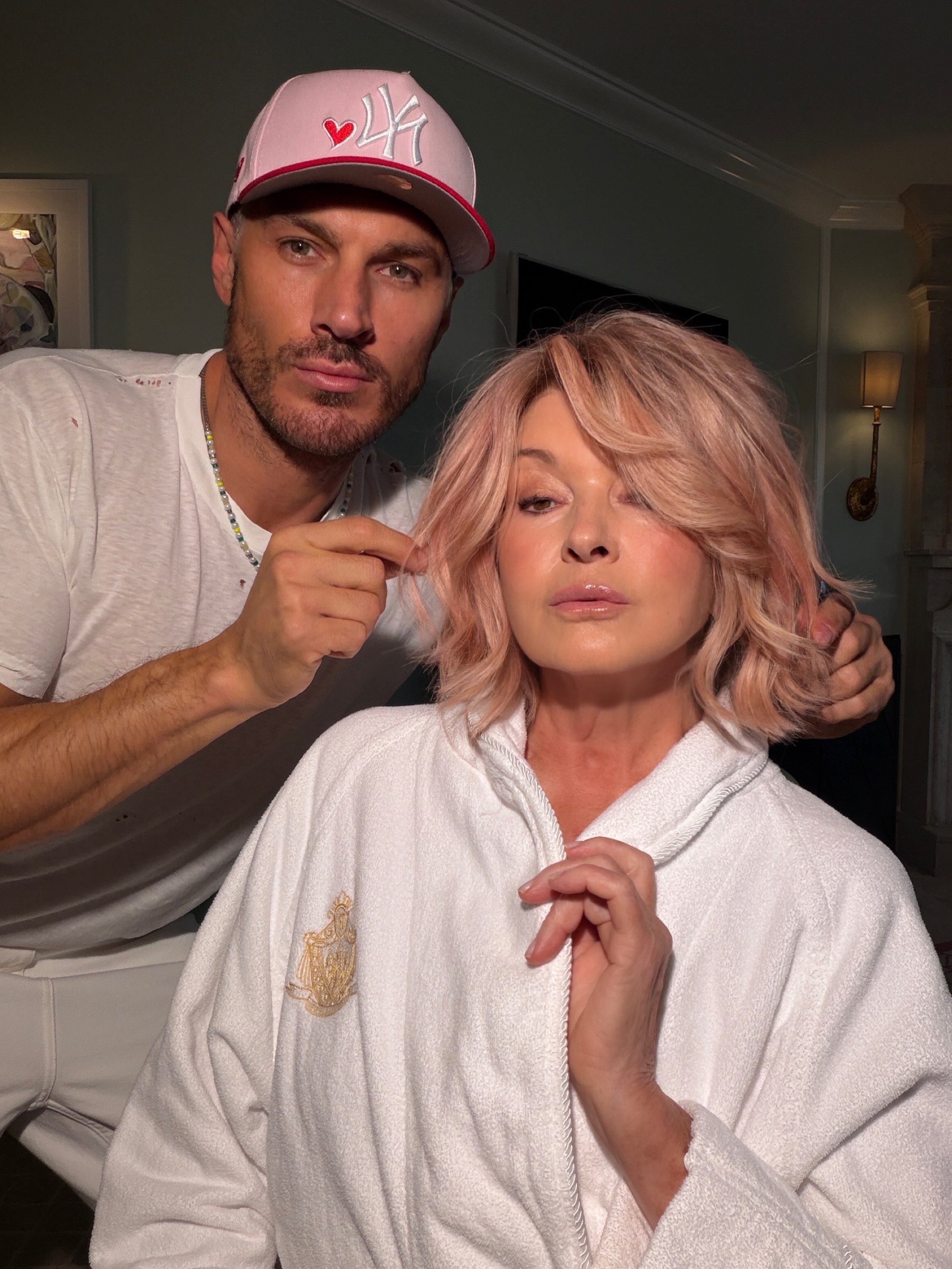 Martha Stewart sorprende con su nuevo pelo rosa