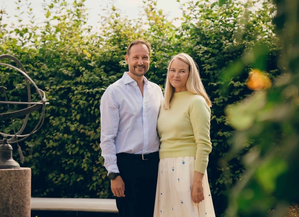 Los príncipes noruegos Haakon y Mette-Marit celebran 25 años de amor