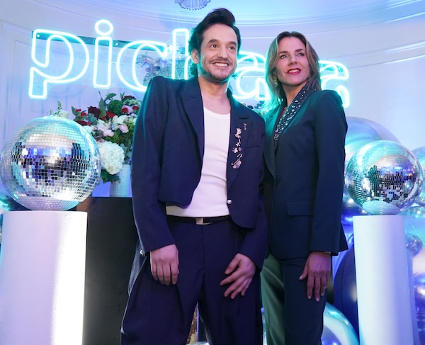 Víctor Lagos y Julia Vial