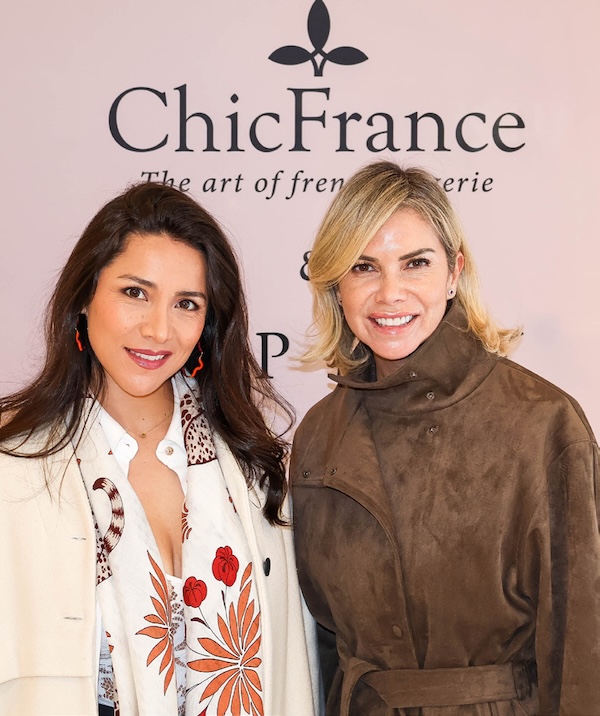 Loreto Aravena y Carla Ochoa