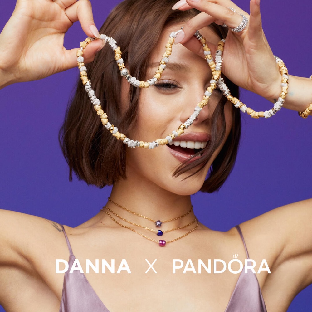 Danna presenta la evolución de Pandora Minis a través del color