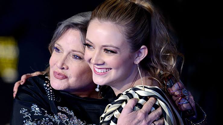 Billie Lourd recuerda a su mamá, Carrie Fisher, en el que sería su cumpleaños 70