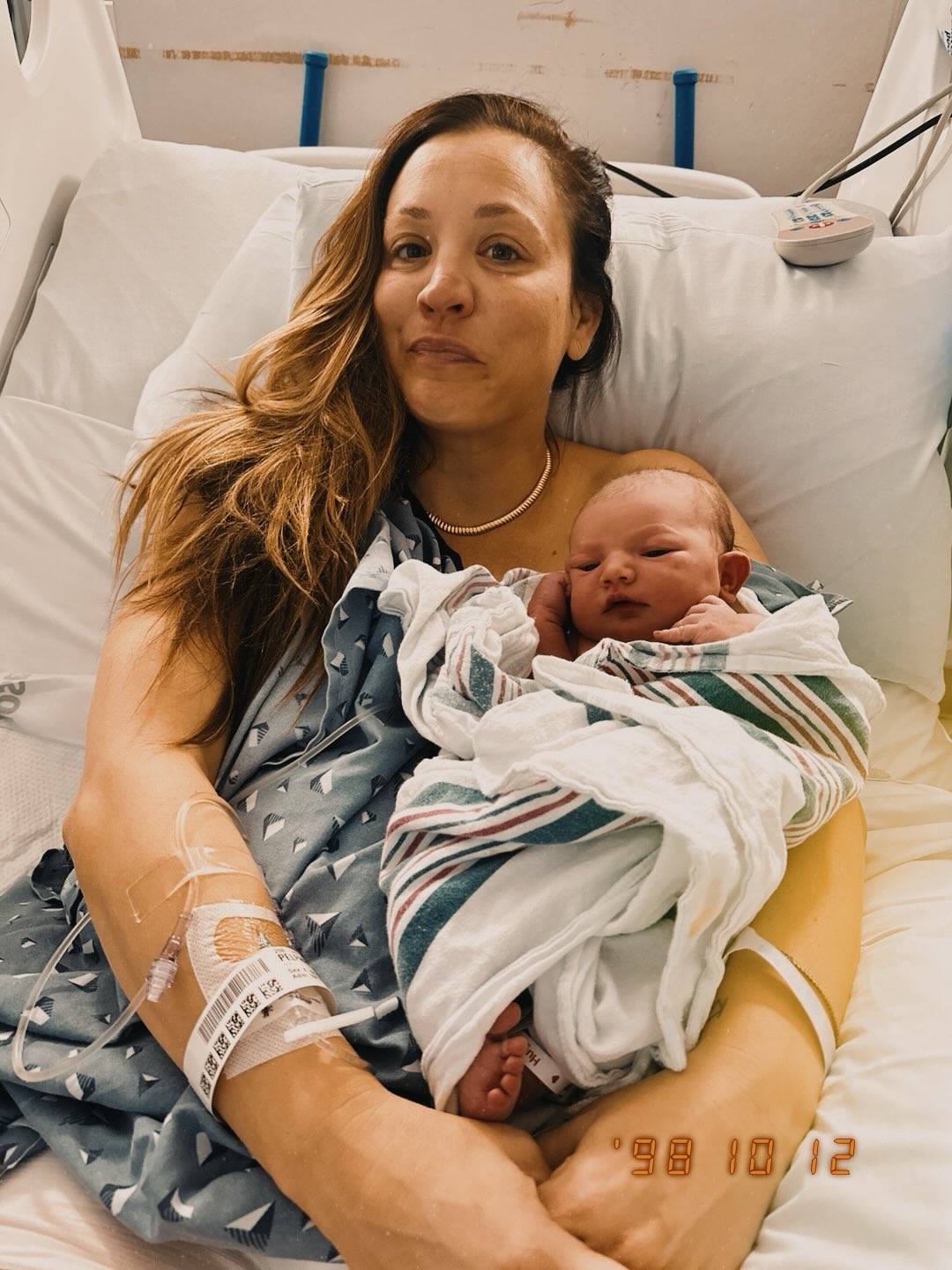 Kaley Cuoco se convierte en madre por segunda vez a los 40 años