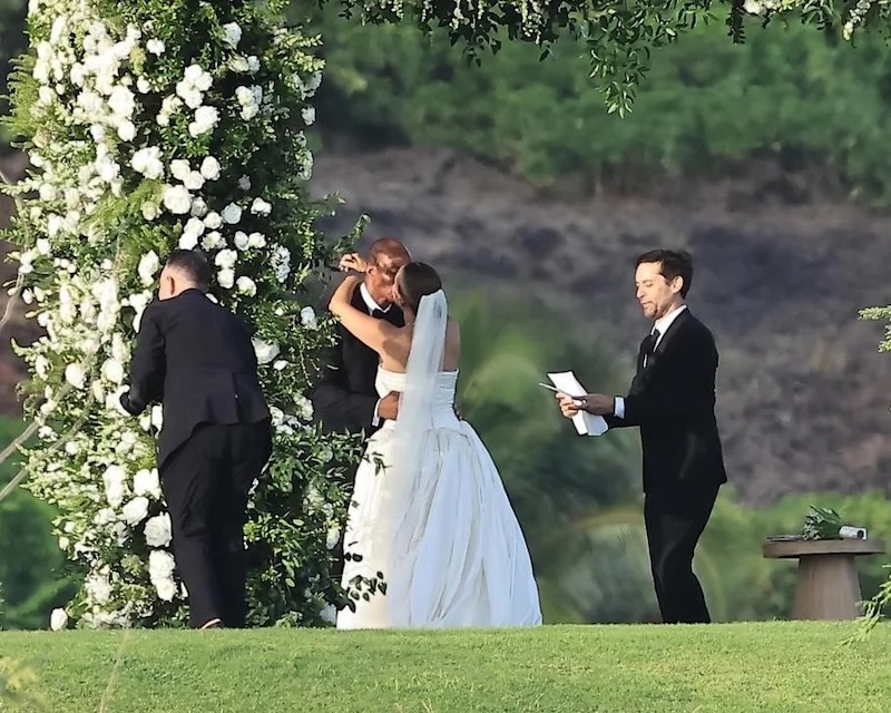 Tobey Maguire ofició la boda de su exmujer en Hawái